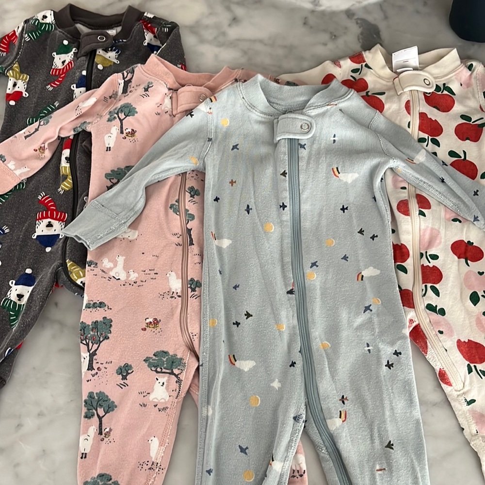 Hanna Andersson pajamas - various sizes 0-3 and 3-6 months - Picture 1 of 5